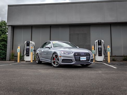 Used 2018 Audi S4 Premium Plus w/ Navigation Package AWD/4WD image 7