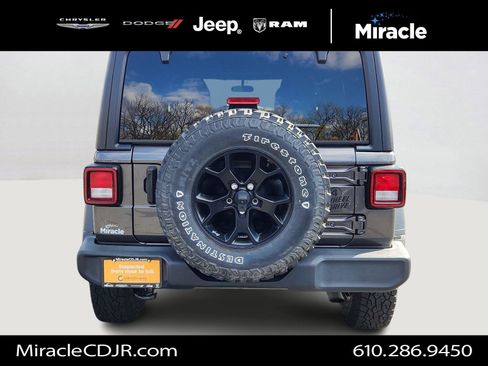Used 2021 Jeep Wrangler Unlimited Willys image 6