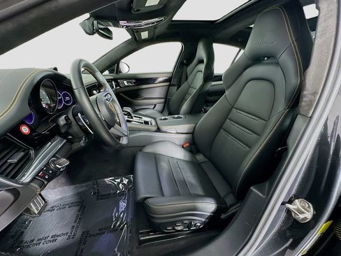 Used 2023 Porsche Panamera Turbo S image 5