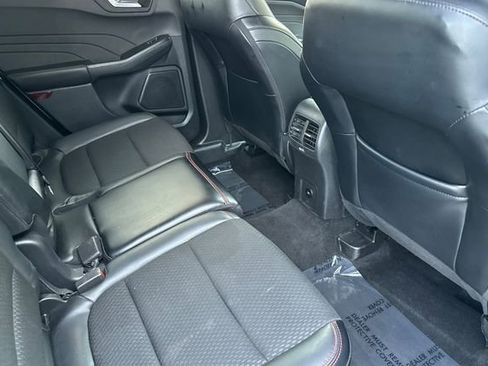 Used 2025 Ford Escape ST-Line FWD image 18