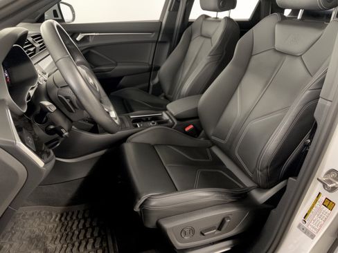 Used 2023 Audi Q3 2.0T Premium w/ Black Optic Sport Package AWD/4WD image 5