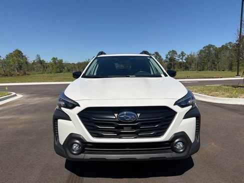 Used 2025 Subaru Outback Onyx Edition AWD/4WD image 13