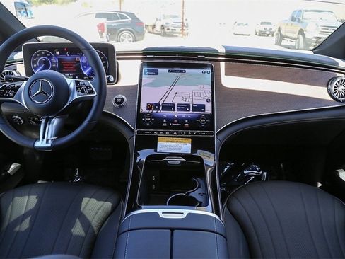 Used 2023 Mercedes-Benz EQE 500 4MATIC Sedan image 10