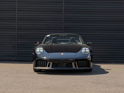 Used 2026 Porsche 911 Carrera GTS RWD image 11