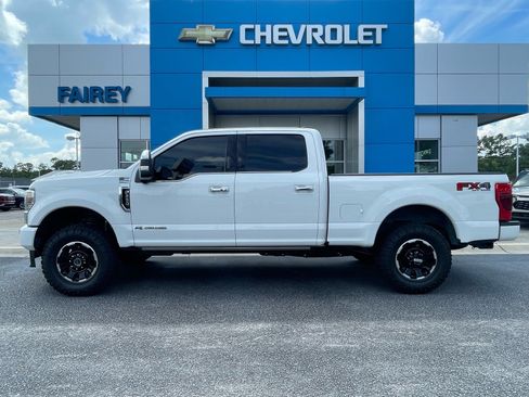 Used 2022 Ford F250 Platinum w/ FX4 Off-Road Package AWD/4WD image 2