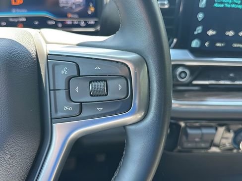 Used 2025 Chevrolet Silverado 1500 LT RWD image 28