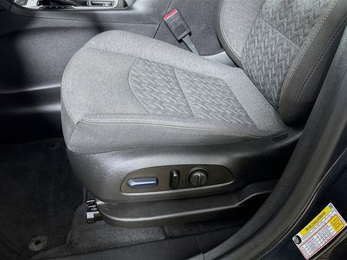 Used 2023 Chevrolet Equinox LT image 21