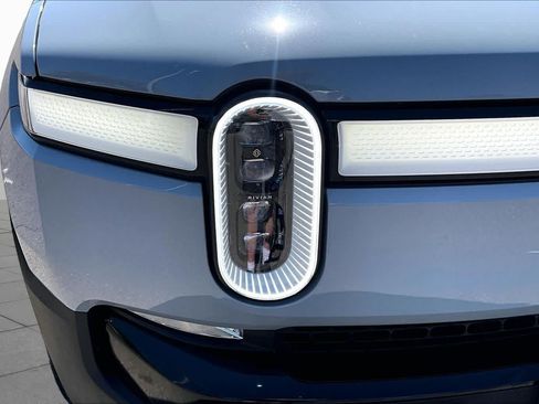 Used 2023 Rivian R1S Adventure Quad AWD/4WD image 27