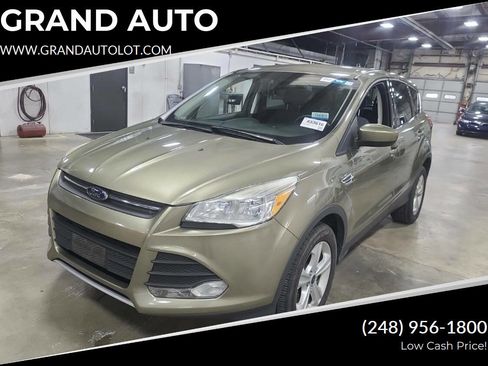 Used 2013 Ford Escape SE image 1