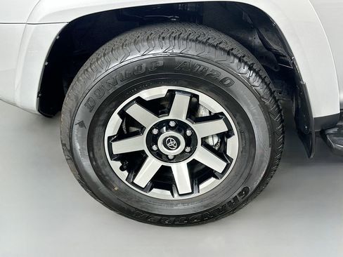 Certified 2024 Toyota 4Runner TRD Off-Road AWD/4WD image 30