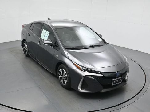 Used 2018 Toyota Prius Prime Plus image 34