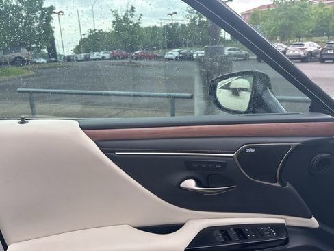 Used 2025 Lexus ES 350 Luxury image 7