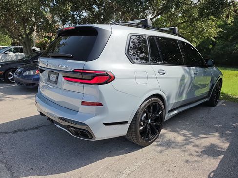 Used 2024 BMW X7 M60i w/ M Sport Professional Package AWD/4WD image 2