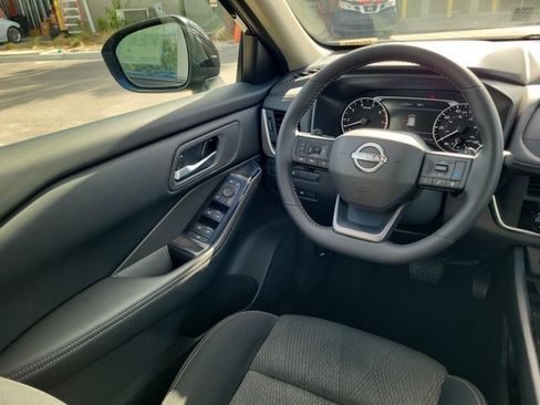 Certified 2026 Nissan Rogue SV image 19