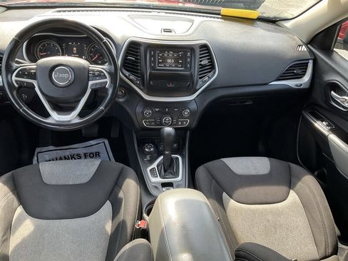 Used 2014 Jeep Cherokee Latitude w/ Comfort/Convenience Group image 18