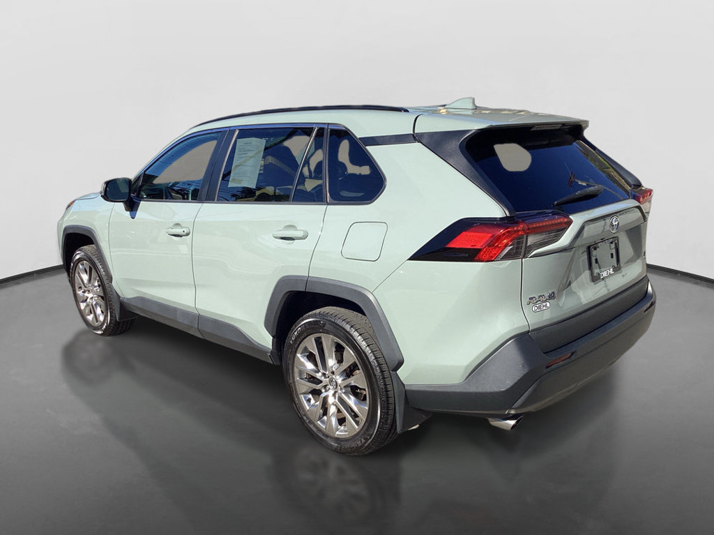 Used 2020 Toyota RAV4 XLE Premium AWD/4WD image 7