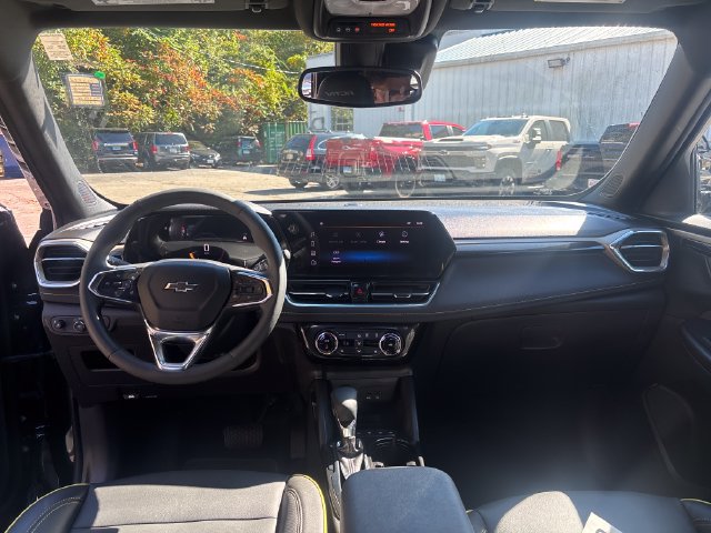 Used 2025 Chevrolet TrailBlazer ACTIV w/ Convenience Package AWD/4WD image 11