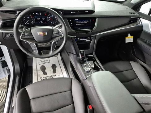 New 2026 Cadillac XT5 Sportv w/ LPO, Floor Liner Package image 2