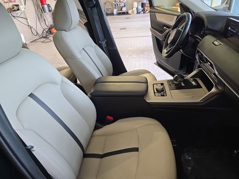 Used 2024 MAZDA CX-90 3.3 Turbo w/ Premium Package AWD/4WD image 10