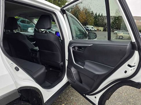 Certified 2025 Toyota RAV4 LE image 14