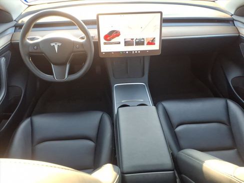 Used 2023 Tesla Model 3 Standard Range image 6