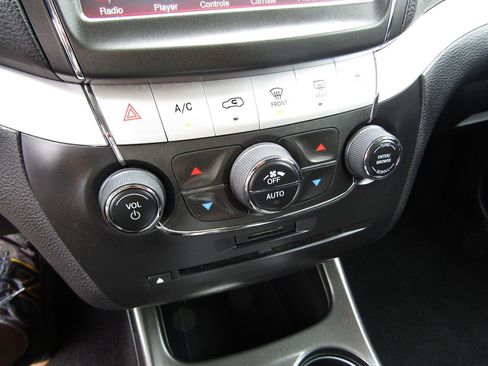 Used 2018 Dodge Journey GT image 16