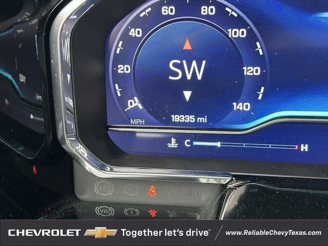 Used 2025 Chevrolet Silverado 1500 RST AWD/4WD image 17