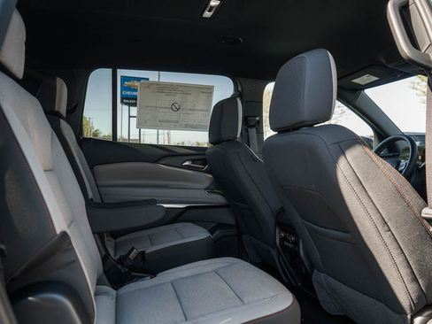 New 2026 Chevrolet Traverse LT w/ Driver Confidence Package AWD/4WD image 13