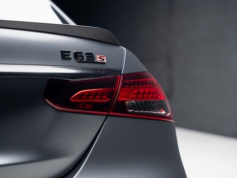 Used 2021 Mercedes-Benz E 63 AMG S image 30