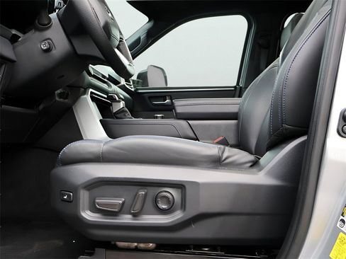 Used 2024 Toyota Tundra Platinum image 40