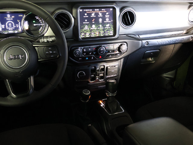 Used 2023 Jeep Wrangler Unlimited w/ Cold Weather Group AWD/4WD image 17