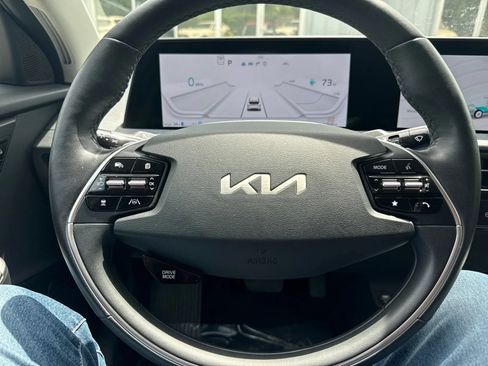 Used 2024 Kia EV6 Light AWD/4WD image 16