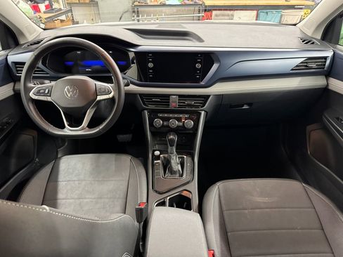 Used 2024 Volkswagen Taos SE image 17