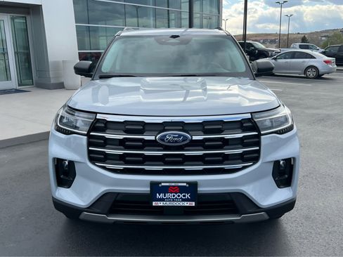 New 2026 Ford Explorer Active w/ Active Comfort Package image 3