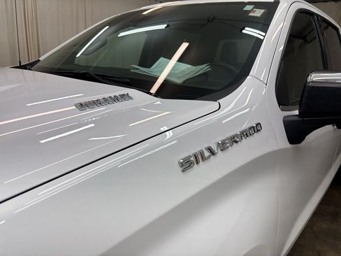 Used 2024 Chevrolet Silverado 1500 LTZ AWD/4WD image 11