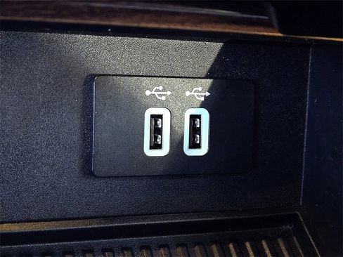 Used 2016 Ford F150 Lariat w/ Equipment Group 502A Luxury image 21