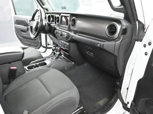 Used 2022 Jeep Gladiator Sport AWD/4WD image 21