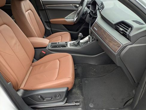 Used 2025 Audi Q3 2.0T Premium w/ Convenience Package image 39