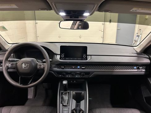 Used 2024 Honda Accord EX image 18