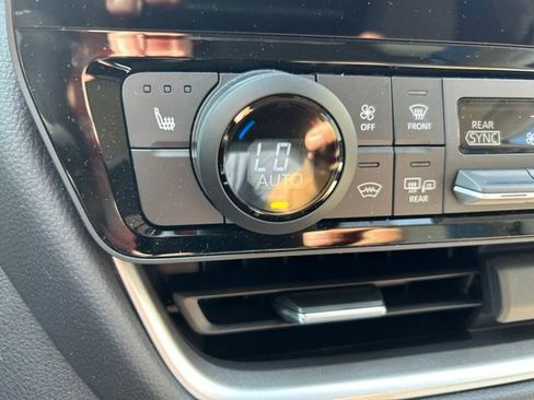 Used 2026 Toyota Grand Highlander AWD image 18