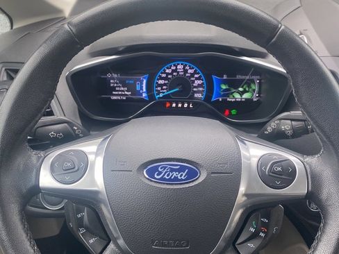 Used 2017 Ford C-MAX Titanium w/ Equipment Group 301A image 4