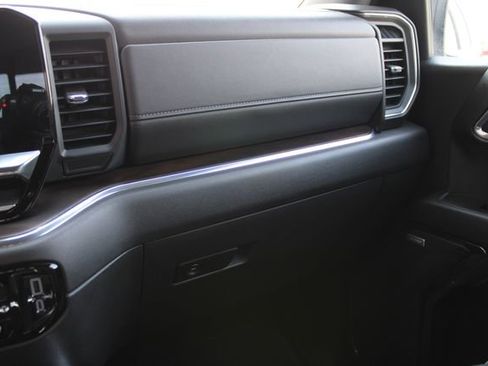 Used 2024 GMC Sierra 1500 SLT w/ SLT Premium Plus Package image 20