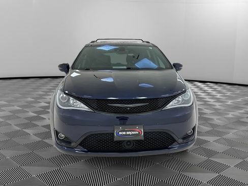 Used 2018 Chrysler Pacifica Limited FWD image 8