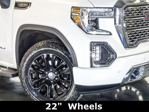Certified 2019 GMC Sierra 1500 Denali w/ Driver Alert Package II image 4
