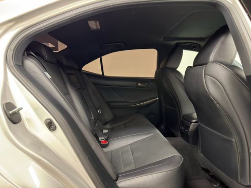 Used 2019 Lexus IS 300 F Sport w/ F Sport Package image 31