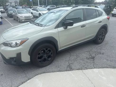 Used 2023 Subaru Crosstrek 2.0i Premium w/ Special Edition AWD/4WD image 3