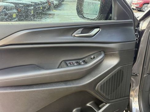 New 2025 Jeep Grand Cherokee L Altitude RWD image 12