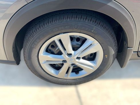 New 2025 Nissan Kicks Play S image 12