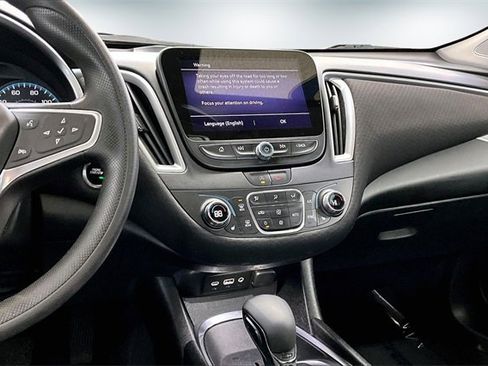 Used 2022 Chevrolet Malibu LT image 11