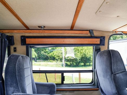 Used 1988 Chevrolet G20 RWD image 83